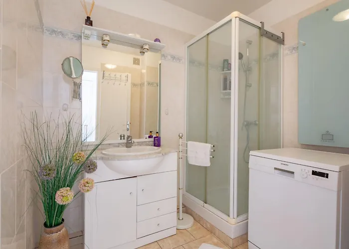 Apartment Botrel By Interhome Sainte-Maxime
